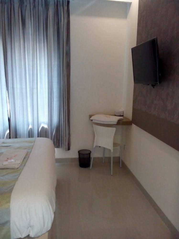 The Arizon At Malioboro Hotel ยอกยาการ์ตา ภายนอก รูปภาพ